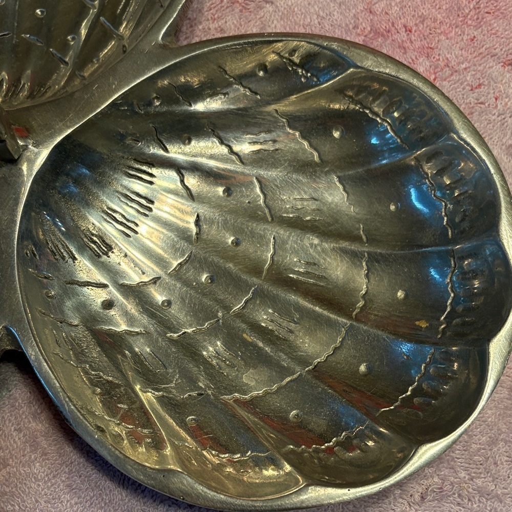 Pewter Triple Shell Serving Dish - Picture 5 of 6